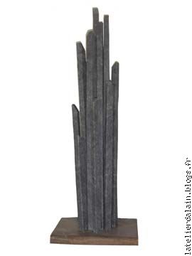 L'ORGUE  (granit; h=93cm; 20kg)